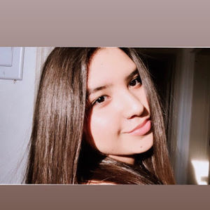 Meet your Posher, Alexia